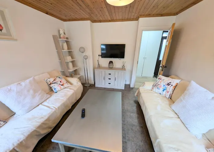 Majestic Cavan Burren, 4 Bedroom, Dream Holiday Home